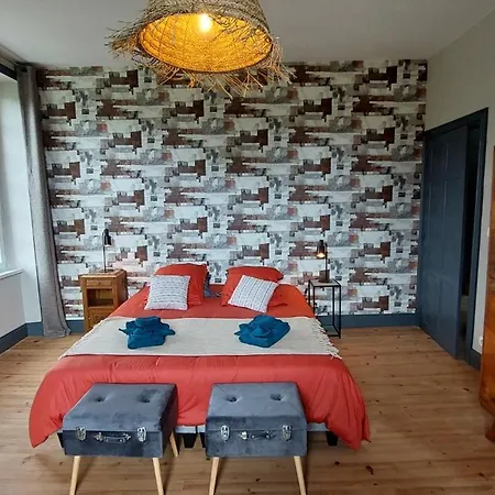 Semesterbostad D'exception Avec Piscine Chauffee Pour 12 Personnes - Cantal Le Monteil (Cantal)