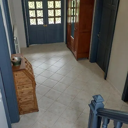 D'exception Avec Piscine Chauffee Pour 12 Personnes - Cantal *