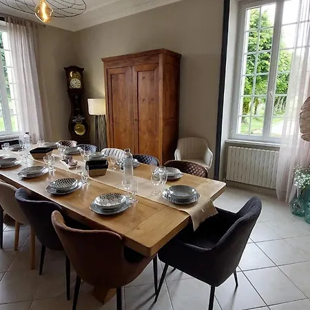 D'exception Avec Piscine Chauffee Pour 12 Personnes - Cantal * Le Monteil (Cantal)