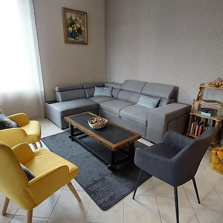 D'exception Avec Piscine Chauffee Pour 12 Personnes - Cantal Semesterbostad Le Monteil (Cantal)